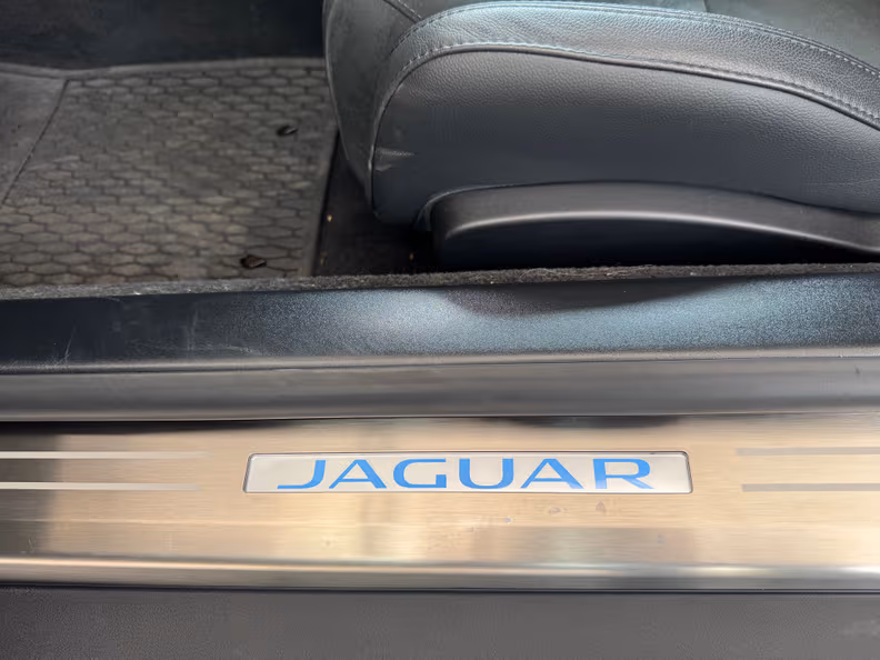Jaguar F-Type - 41