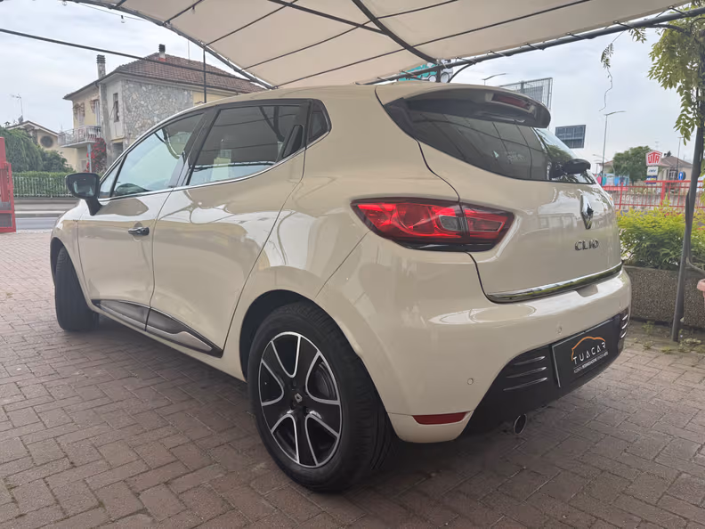 Renault Clio - 5