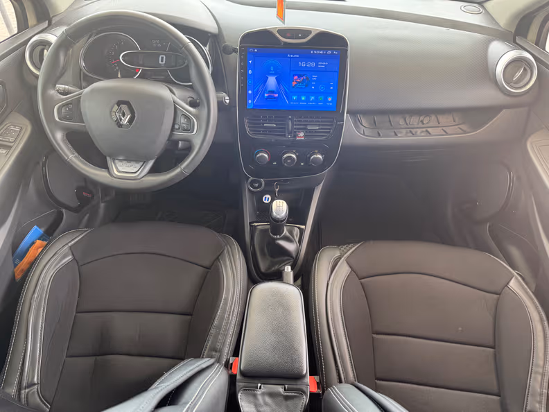 Renault Clio - 27