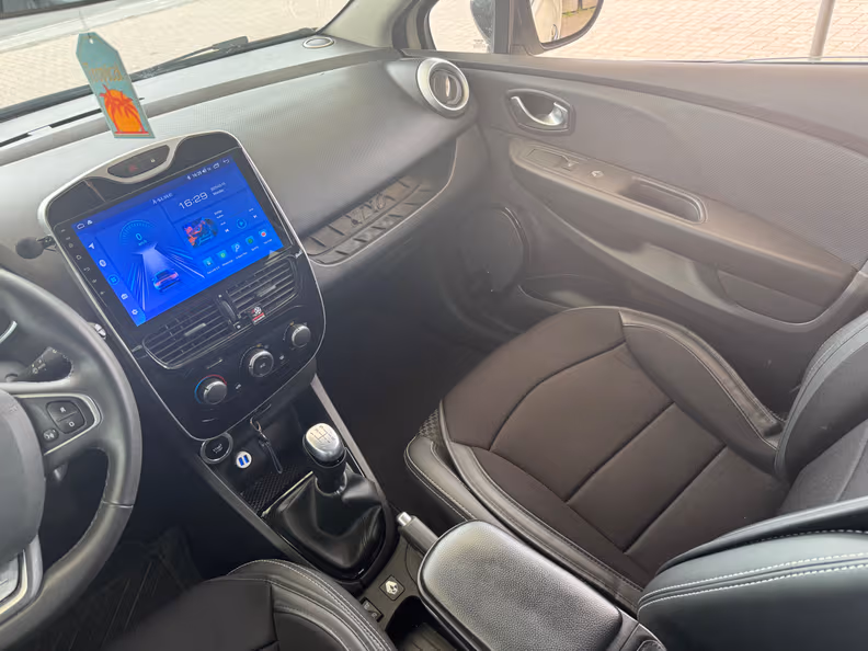 Renault Clio - 26