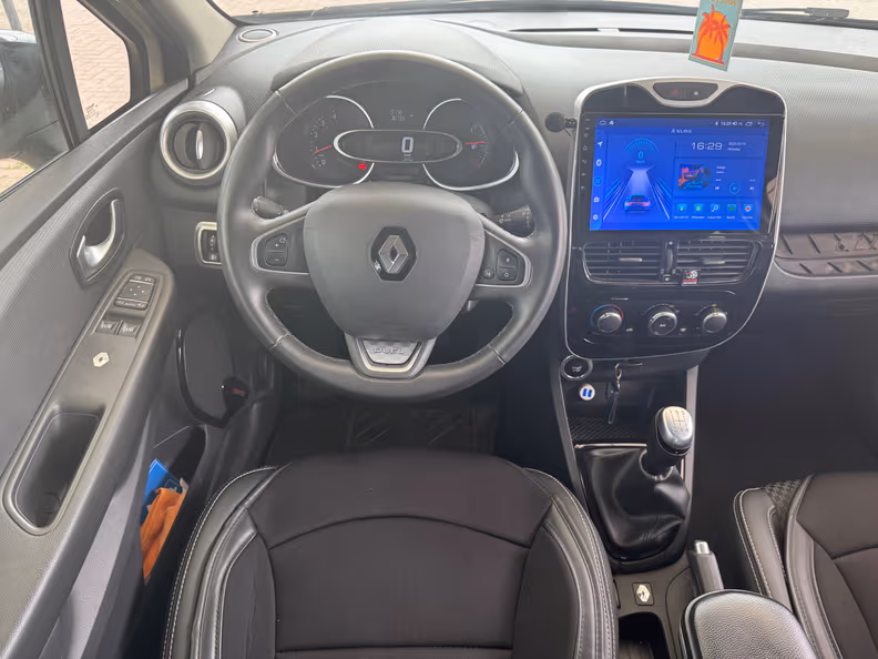 Renault Clio - 6