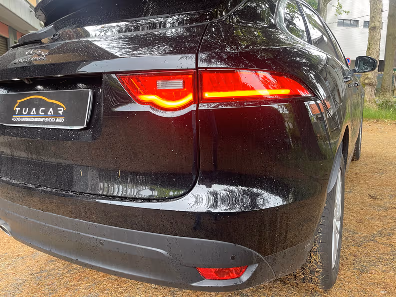 Jaguar F-Pace - 44