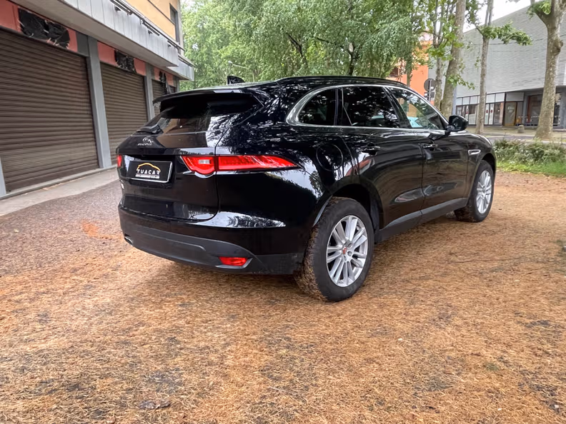Jaguar F-Pace - 5