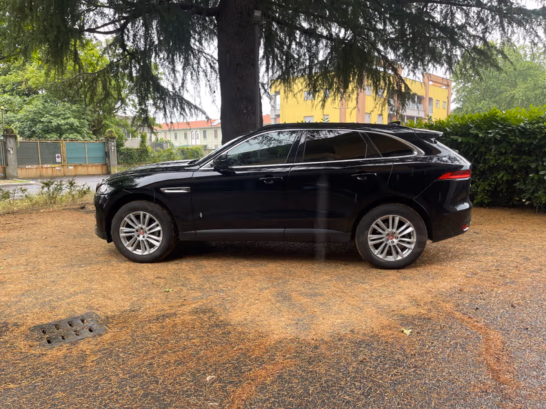 Jaguar F-Pace - 8