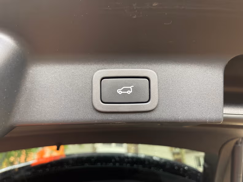 Jaguar F-Pace - 41