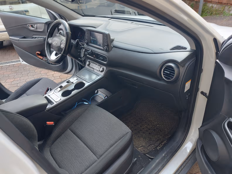 Hyundai Kona - 25