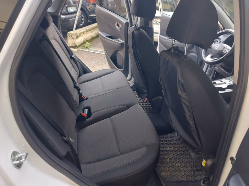 Hyundai Kona - 24