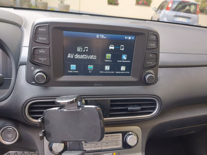Hyundai Kona - 16