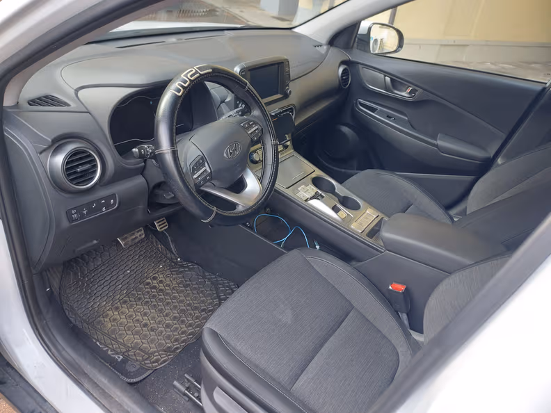 Hyundai Kona - 11