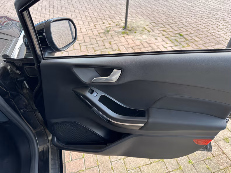 Ford Fiesta - 18