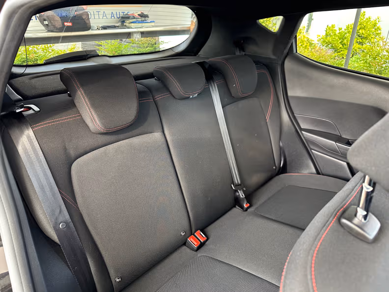 Ford Fiesta - 10