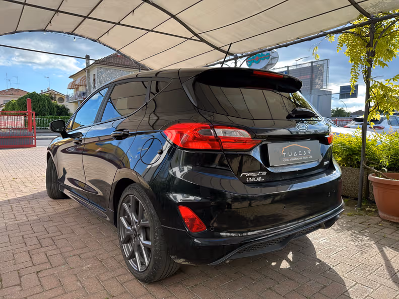 Ford Fiesta - 4