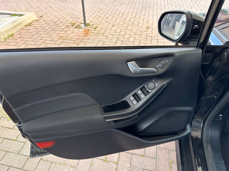 Ford Fiesta - 17