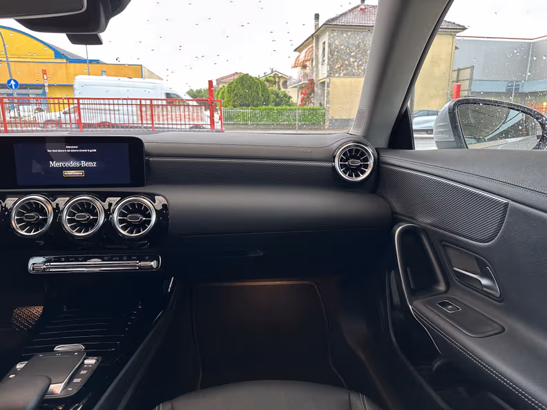 Mercedes-Benz CLA-Class - 32