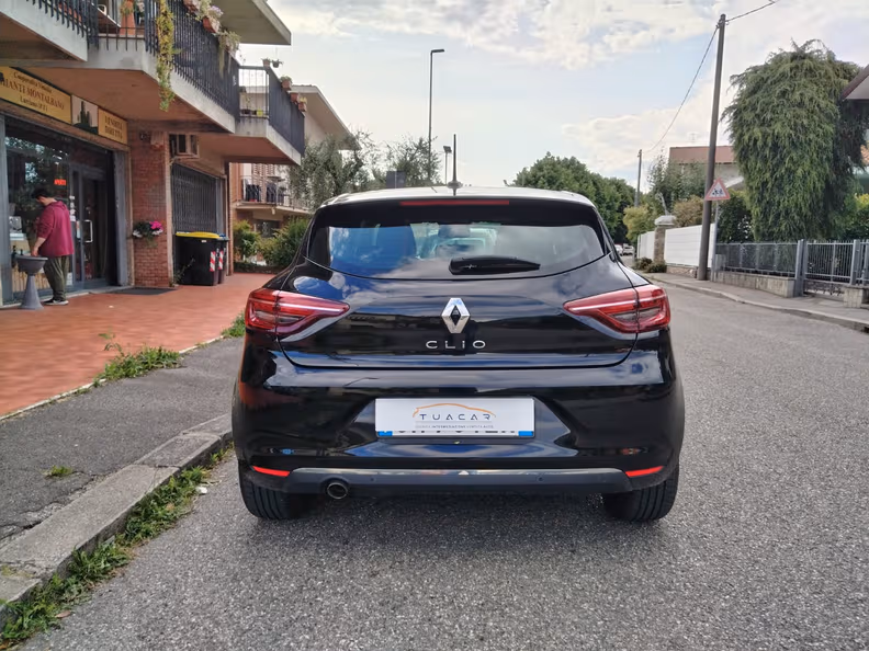 Renault Clio - 21