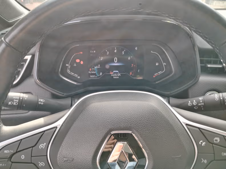 Renault Clio - 32