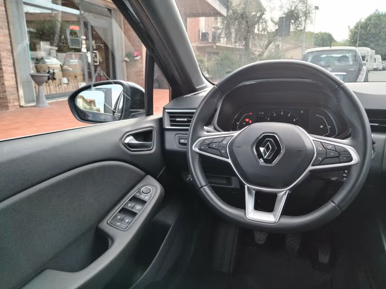 Renault Clio - 29