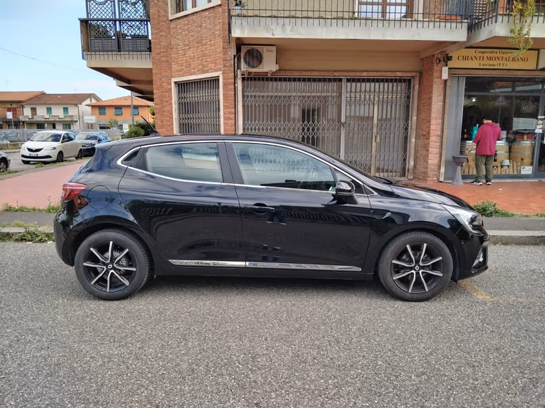 Renault Clio - 8