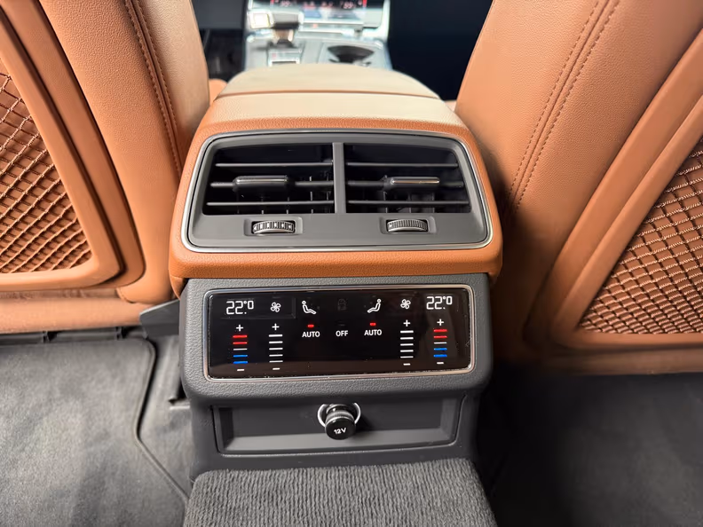 Audi A6 - 24