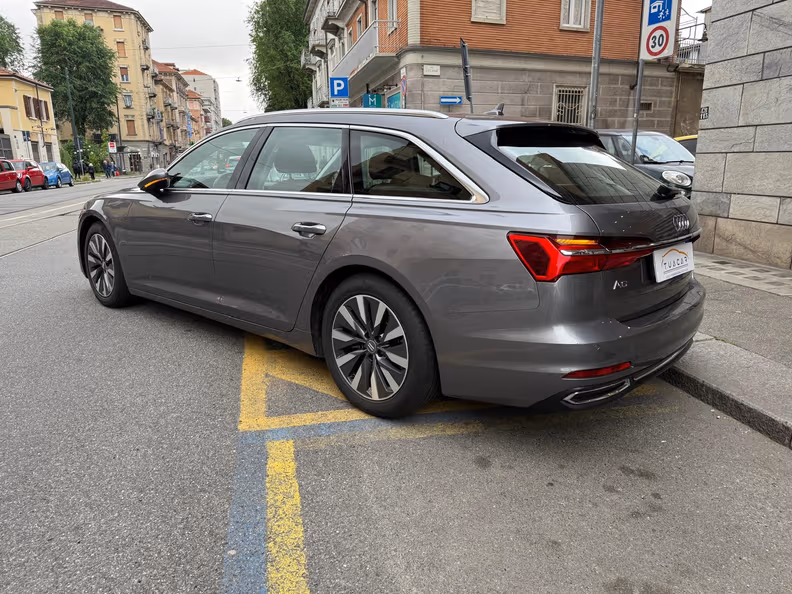 Audi A6 - 4