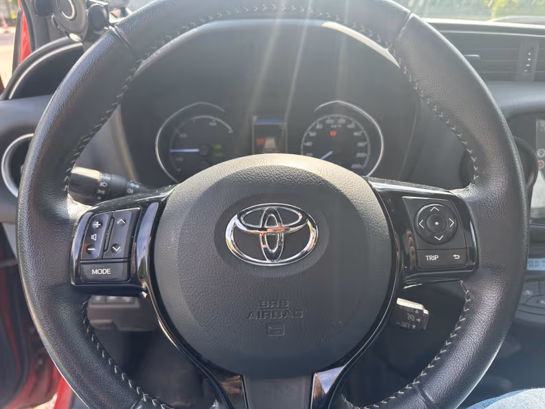 Toyota Yaris - 35