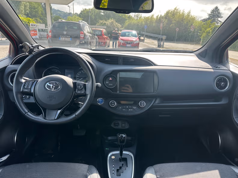 Toyota Yaris - 8