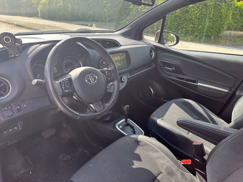 Toyota Yaris - 7