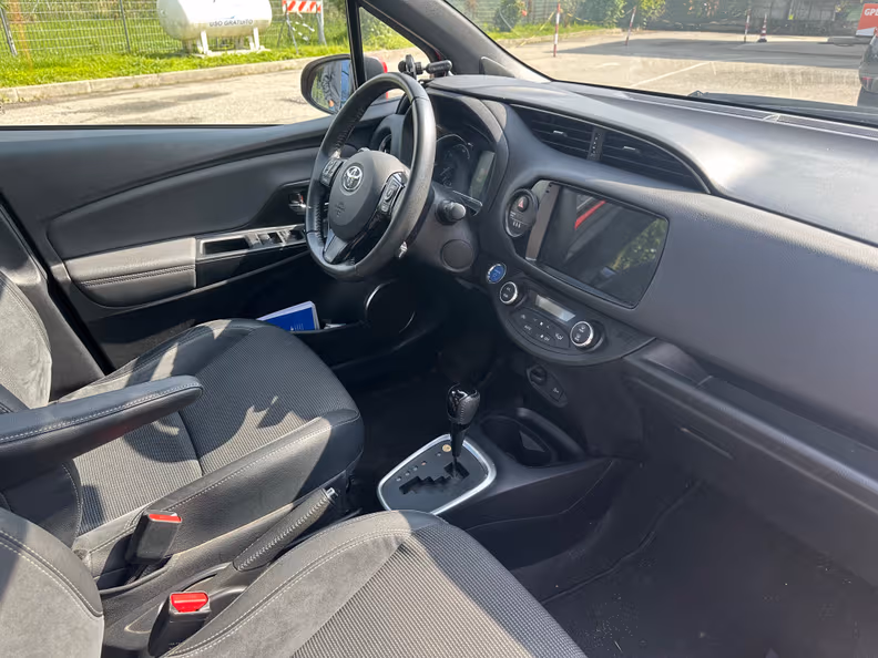 Toyota Yaris - 9