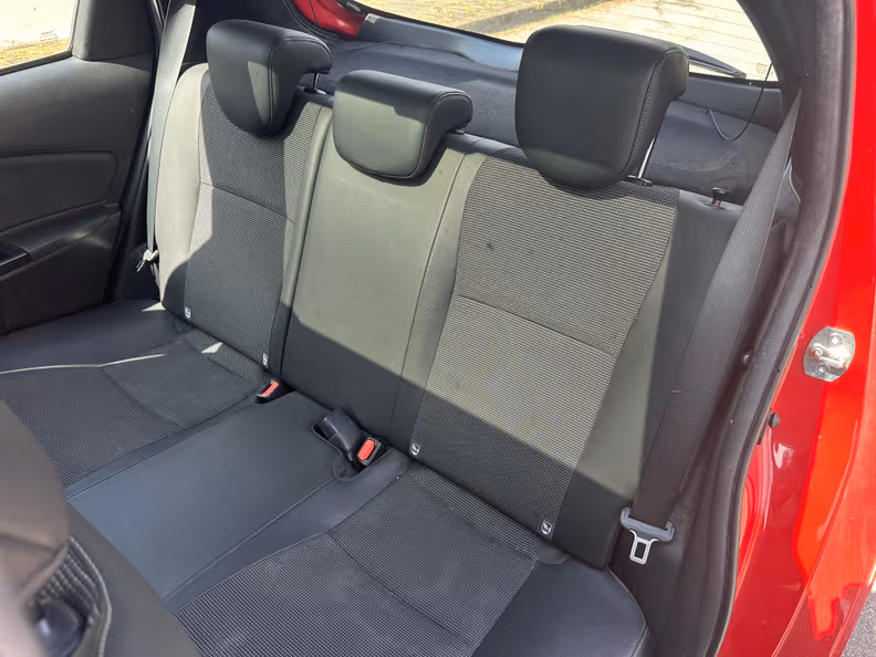 Toyota Yaris - 11