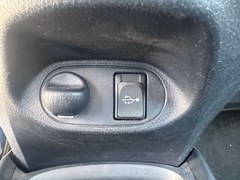 Toyota Yaris - 38