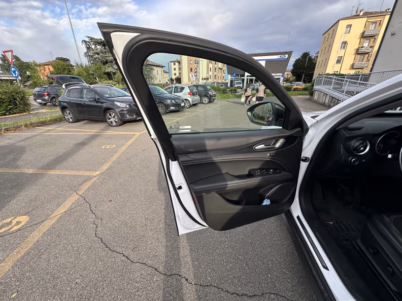 Alfa Romeo Stelvio - 19