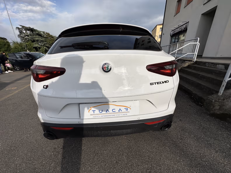 Alfa Romeo Stelvio - 3