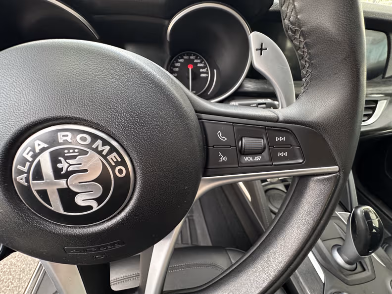 Alfa Romeo Stelvio - 14
