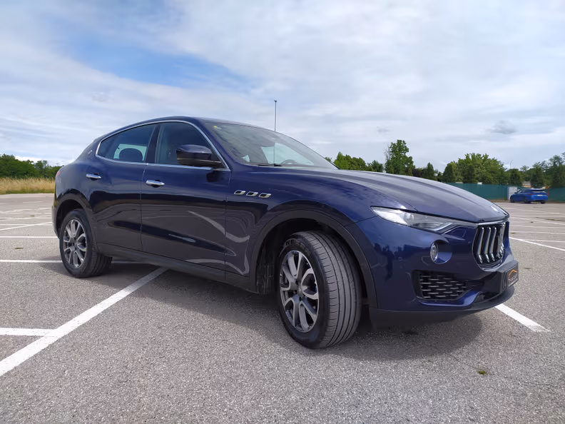 Maserati Levante - 3