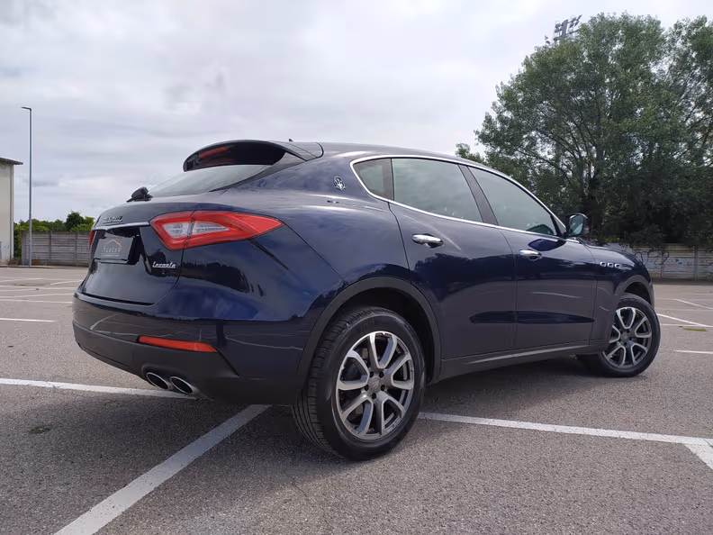 Maserati Levante - 4