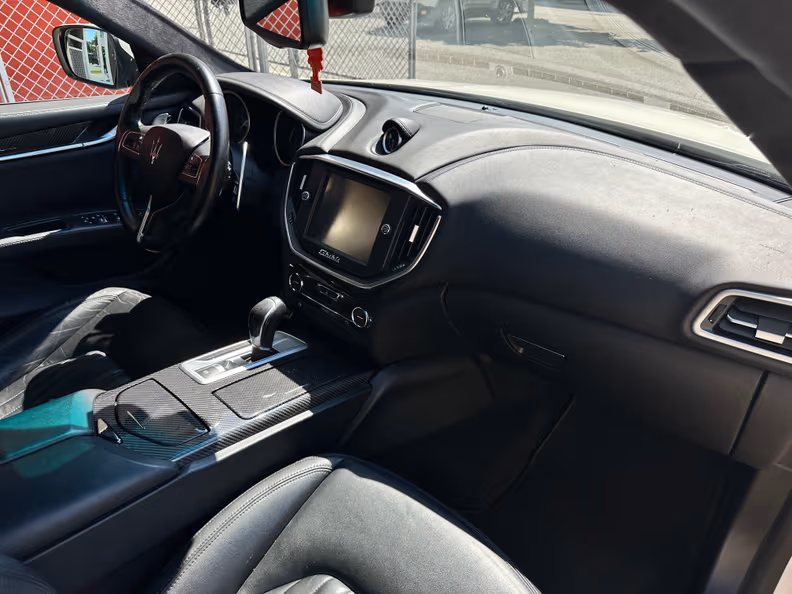 Maserati Ghibli - 30