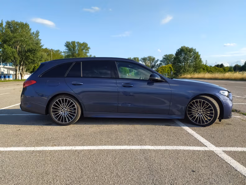Mercedes-Benz C-Class - 22