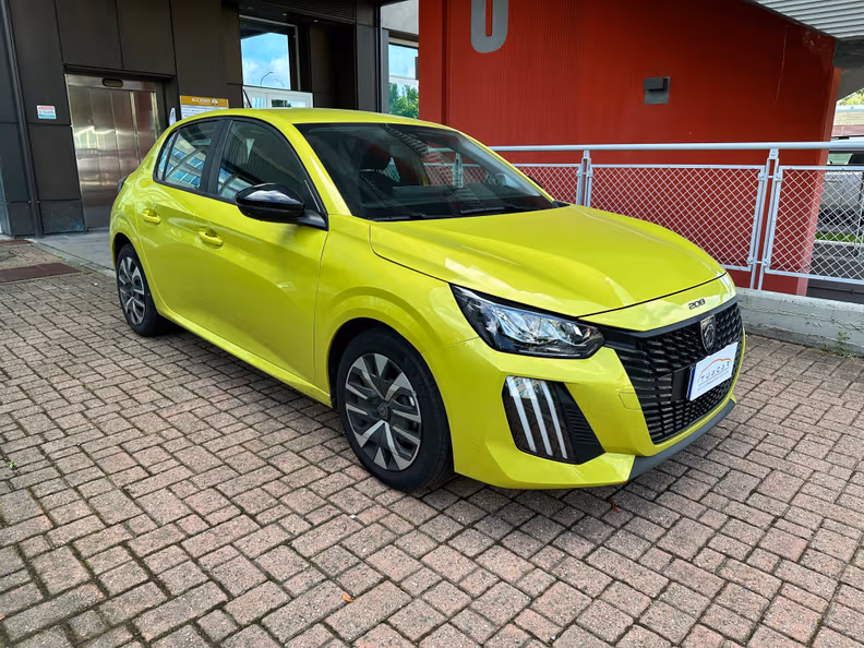 Peugeot 208 - 3
