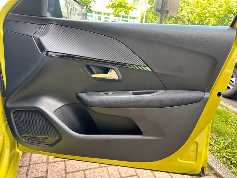 Peugeot 208 - 31