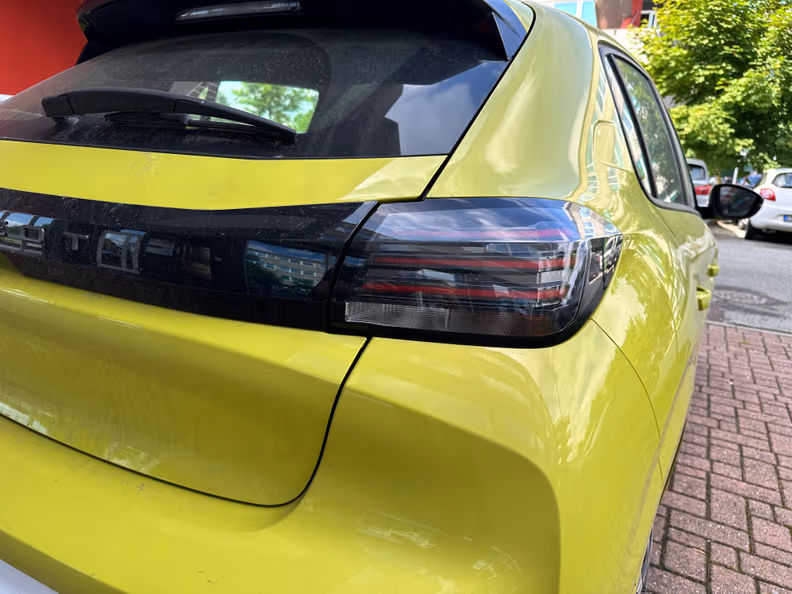 Peugeot 208 - 20