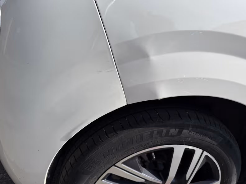 Peugeot 208 - 38