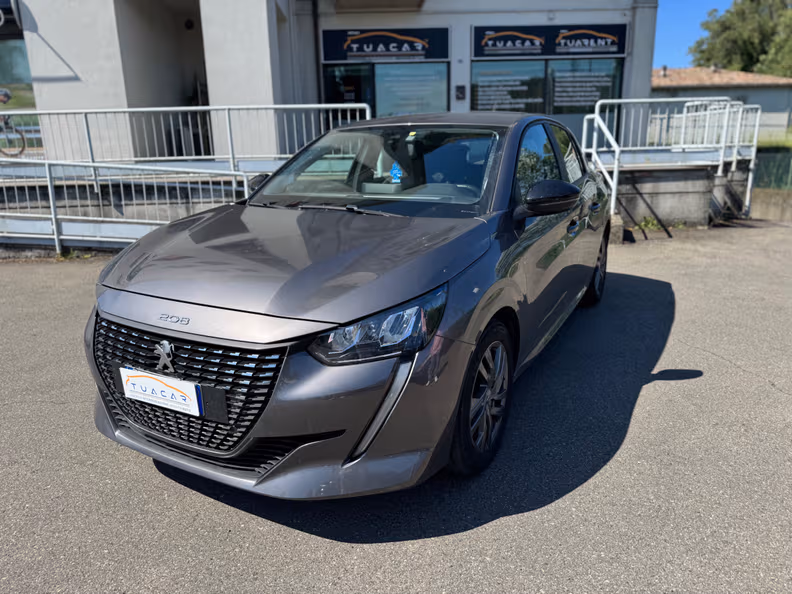 Peugeot 208 - 1