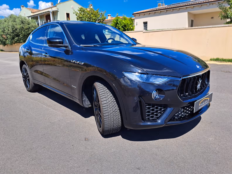 Maserati Levante - 3