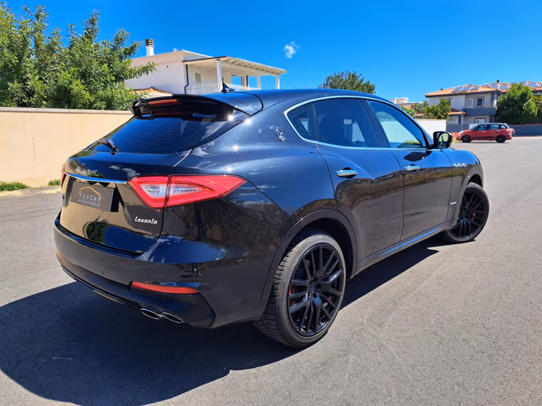 Maserati Levante - 5