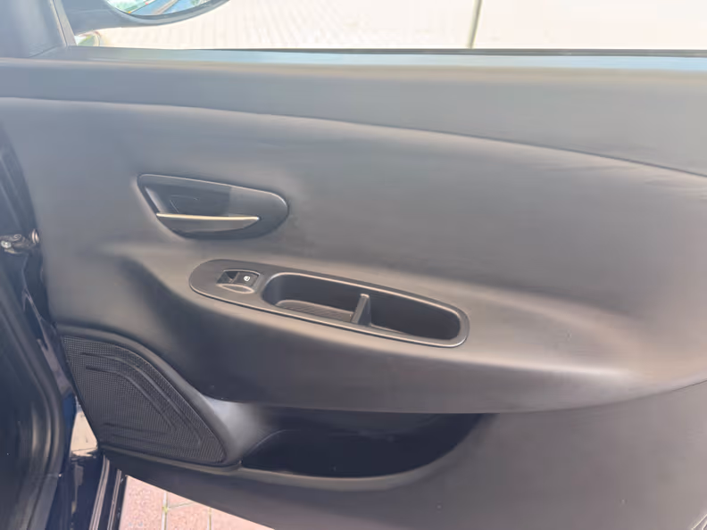 Lancia Ypsilon - 23