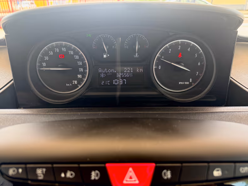 Lancia Ypsilon - 12