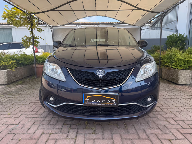 Lancia Ypsilon - 2