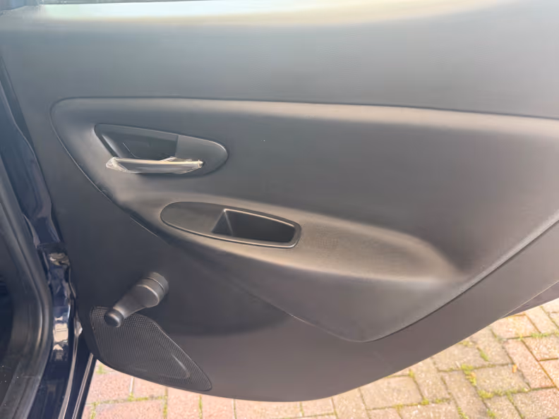Lancia Ypsilon - 24