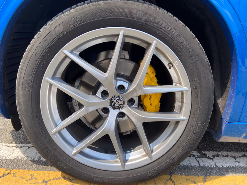 Alfa Romeo Stelvio - 24