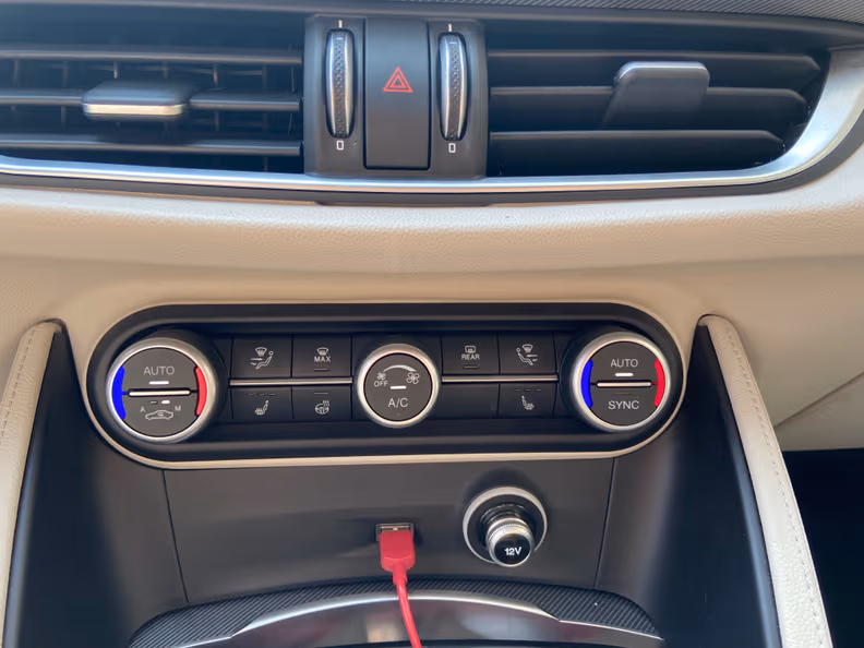 Alfa Romeo Stelvio - 15